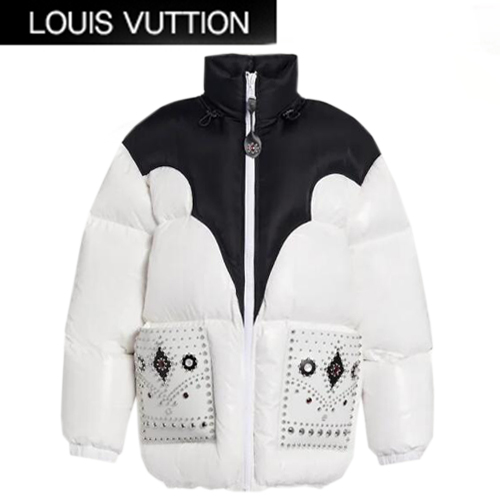 LOUIS VUITTON-1A9B1F 루이비통 화이트 스터드 포켓 다운 재킷 여성용